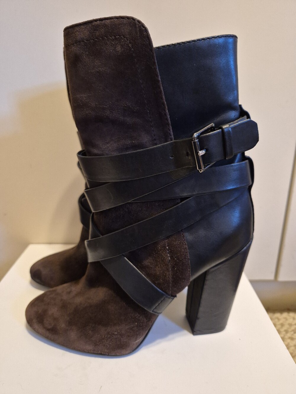 New POUR LA VICTOIRE “Bionda” Brown Suede & Leather Ankle Boots Sz. 8 Ret.$325